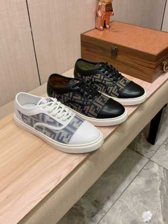 新款: 厂价 芬迪Fendi* 最新爆款休闲鞋，顶端品牌 奢侈～代购，顶级～质量。 鞋面選用进口透气牛皮搭配布材质透气羊皮垫脚 精细做工。原版个性时尚柔软橡膠耐 - 点击图像关闭