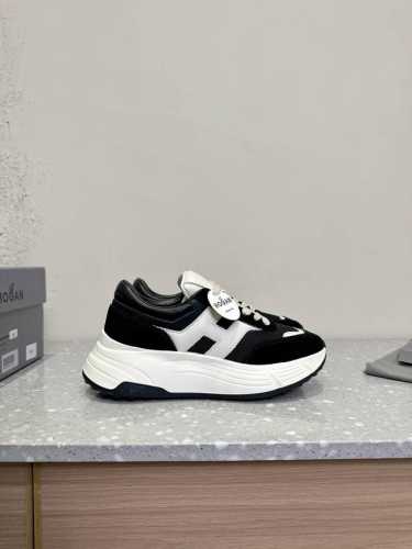 男码+10 HOGAN 霍根 25ss早春新款 情侣款 运动鞋 休闲鞋新品86er系列H671运动休闲鞋复古时尚厚底鞋，以经典而不失时尚的设计演绎品牌风格，纪念
