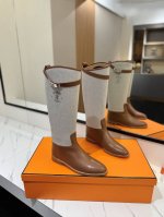Hermes高级辣妹kelly Jumping骑士靴顶级牛品匠心好货经典再现拒绝不了的款式谁穿都好看 优雅风格，创造不一样的感觉！它是你鞋柜里不可缺少的战靴！