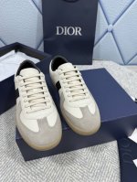代购品质升级版 dior迪奥 专柜正品1-1迪奥早秋英伦风 专柜推荐一个顶级好东西做工 细节都堪称完美 面料采用顶级内里透丝面料柔软舒适质量真的是太完美了 专柜
