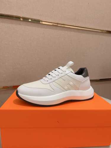 工厂价: 爱马仕 爱家男士经典 专柜新品 鞋面意大利进口牛皮，内里羊皮 鞋底：原厂特供原版底，独家活动成型底超级舒适，原厂跟单货，高品质，可随意进出专柜，欢迎对