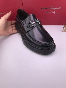 Ferragam* 软开边珠 高弹Eva厚底 高档商务鞋 进口软开边珠牛皮 金属哑光黑 舒适度最好 价格p和质量最高 皮面指标一流 顶级皮料 全包牛皮内里 高品