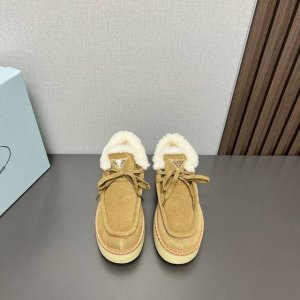 出厂:440独家顶级版本 Prad-A普拉*达Vs经典休闲鞋系列 厚底高帮休闲鞋 原版1:1定制，今年最潮的三角标一脚蹬英伦风复古情侣小白鞋，众多网红上脚，这款