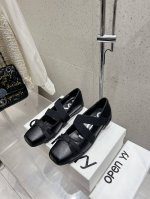 顶级版 Open YY 24ss 秋冬新款 韩国 复古 芭蕾鞋 可以diy出任何你想要的风格，去搭配同款风格的鞋子！ 材质：进口牛皮 内里：羊里 大底：纯天然橡