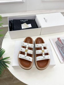 橙子出厂价p celine 赛琳 最新爆款 凯旋门复古罗马凉鞋拖鞋 这一季的赛琳真的是开了挂 太有特色了 今年必须要入手一双拖鞋 复古风经典款超级百搭 简单大气
