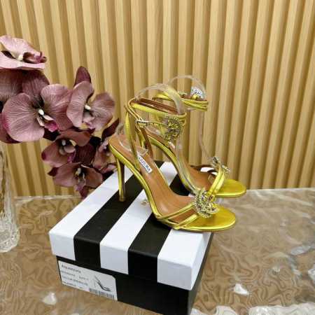 菠萝牌 Aquazzura2024新款凉鞋 代购品质！！！原版开发的走秀凉鞋，简直惊艳了时光！闪闪奥钻闪耀着奢华的光芒，如繁星璀璨。原版开发的独特设计，彰显非凡 - 点击图像关闭