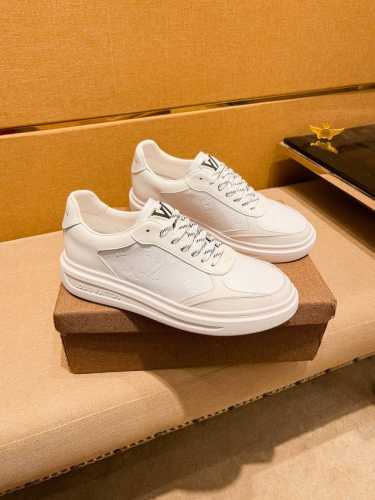 工厂p批 Lv 路易威登 男鞋高端品牌 官网1：1最新力作：鞋面采用意大利进口头层牛皮官网原版专用科技布面料搭配原版舒适透气内里原版指定防滑大底制作让行走更加便