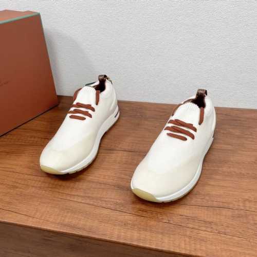 Loropiana 诺悠翩雅 360 Lp Flexy Walk男士运动鞋 这款运动鞋采用针织羊毛鞋面，后跟光滑小牛皮革包裹，套脚式设计搭配系带调节，鞋口复杂的
