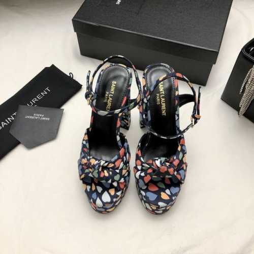 400，全新颜色上市！！！ 年 Saint Laurent 圣罗兰 Ysl专柜主打款防水台恨太高蝴蝶结凉鞋。高端定制顶级品质。延续家族经典鞋面蝴蝶结设计，简约大