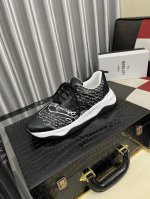 出厂价Pp： Berlui 布鲁缇布鲁提手工擦色休闲皮鞋，进口专用牛皮面擦色效果，配合真皮镭射雕刻图案 尽显奢华工艺 牛皮内里专用模具橡胶大底 鞋面雷射品牌专用