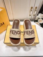 橙子出厂价p fendi 芬迪 春夏新款 松糕厚底增高凉拖鞋 设计灵感改创于今年秀场的主推系列鞋履 当季新品拖鞋 众所周知 鞋子永远设计为高级感满满的 高端大气
