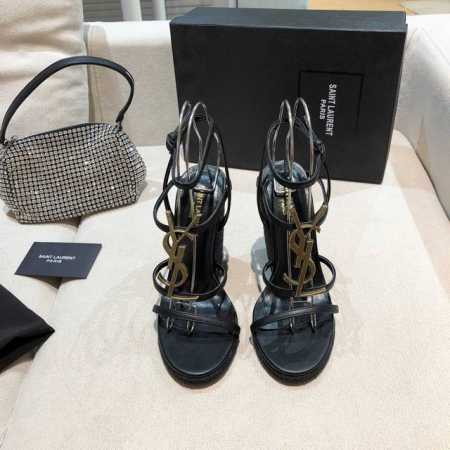 340 Saint Laurent 圣罗兰 Ysl爆款高跟凉鞋。金属Logo凉鞋顶级品质，鞋面进口牛漆皮 牛皮，垫脚羊皮，意大利大底。坡跟12Cm，Size 3 - 点击图像关闭