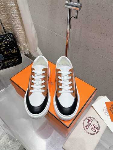顶级版本 男10 Hermes 爱马仕休闲鞋情侣款 H家 四季新品运动鞋 Dy Kelly金属扣休闲运动鞋小白鞋 这双 Kelly 小白鞋真的颜值爆表！ H家
