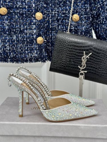厂价 jimmy Choo 吉米周经典钻石链条尖头水晶高跟凉鞋 超绝的水晶鞋 美到移不开视线 鞋型做的非常秀气 不会过分窄长 内部空间很足 让脚趾能足够的放松