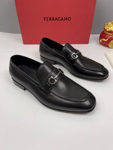 ferragam官网同步新品男士正装皮鞋，2025新款新品商务正装莫卡辛一脚蹬乐福套脚手工休闲皮鞋搭配最新，牛皮内里 垫脚，进口原版奢华真皮大底，媲美专柜，欢迎
