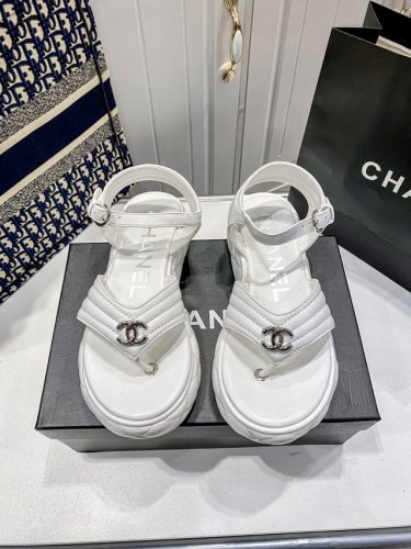 橙子出厂价p chanel 香奈儿春夏新款 菱格厚底夹脚凉鞋 小红书早春推荐 小香风25Ss 顶奢新品 厚底凉鞋 码数 35-40