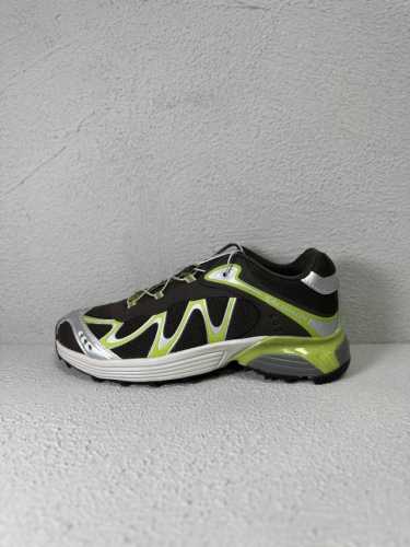 kith X Salomon萨洛蒙 Xt-Whisper 舒适防滑耐磨 低帮跑步鞋 男女同款 褐绿色 Size：35 36 36.5 37.5 38 38.5