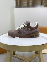 工厂p价p 顶级版本 Louis Vuitton 情侣款 专柜系列 原单 新款Lv路易威登 顶级版本 Lv经典高帮潮鞋！选用进口原版小牛皮 水染牛皮内里.原版耐