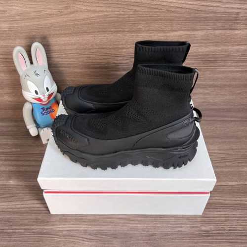 顶级版本Moncler 盟可睐 蒙口 Trailgrip 圆头织物套穿短靴情侣鞋黑色。 原楦数据开发 面料飞织面组合Eva轻量化缓震材料中底Vibram Meg
