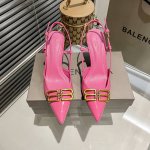 橙子出厂价p balenciaga 巴黎世家新款 金属扣 Bb扣尖头高跟凉鞋 细跟单鞋 高跟鞋 巴黎世家的鞋子绝对开了挂 整双鞋的精髓就是它的鞋头了 够长够尖