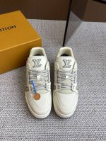 510Louis Vuiton 路易威登 新款Trainer Ski滑雪系列 休闲运动鞋 Lv Trainer运动鞋是由设计师Virgil Abloh由复古篮球