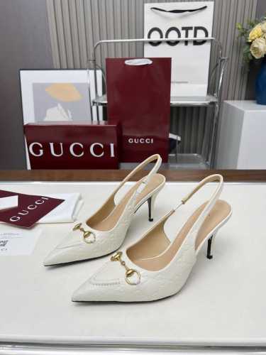 原单品质gucci2025春夏新品牛皮压花高跟鞋，顶级品质发售购入正品开发原版压花工艺经典双G老花面，内里羊皮配合意大利原板材质与工艺原版一致码数:35-42，
