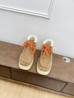 毛里10 下单默认 版本需要 老工厂下单请备注 顶级版本MiuMiu 24ss 秋冬走秀款 厚底系带方头乐福鞋 经常出现在各大时装杂志封面 各路明星、小红书博主