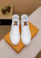 高帮系列 Louis Vuitton 路易威登 ，新款官网休闲高帮鞋爆款！原版一比一.，大牌的气势不言而明！上脚舒适大气！鞋面采用意大利进口头层牛皮搭配原版花纹