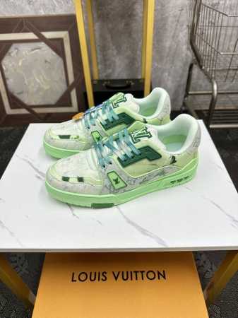 情侣款 Lv-路易威登 奢牌运动休闲鞋，进口原版牛皮材质，网布内里 高档舒适，原版大底轻盈耐磨！纯手工制作，细节决定品质！35-44。 38、45定做不退换 S - 点击图像关闭