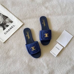 橙子出厂价p Chanel 香奈儿春夏新款 经典书包扣翻盖平底拖鞋 金属扣菱格凉拖 码数：35-42