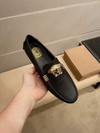 实价 Verace 范思哲官方旗舰店男士四季高端正品，最新元素潮爆全球，官网火爆热卖，原版版本，专柜一比一，鞋面意大利进口原版头层牛皮性感美灶莎头像金属扣，原版 - 点击图像关闭