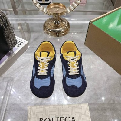 出厂价p 男款10Bottega Veneta Bv葆蝶家 25Ss新款 阿甘鞋 德训运动鞋 sneaker科技尼龙和绒面打造 灵感来自复古球鞋 全新演绎经典运