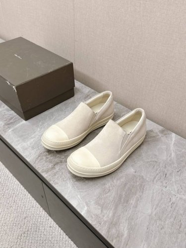 男10 Ro欧文斯Rickowens 主线情侣款西瓜头一脚蹬 经典永不过时版型 超多时尚博主种草 环保牛皮高丝光面料材质，细节极致还原正品 质感细腻无敌，奢侈品