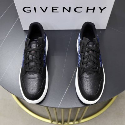 出厂价Pp： Gv *Y～纪梵希.全新Giv 1男士厚底增高休闲运动鞋，鞋面高品质小牛皮拼接透气布面制成！上脚效果帅气有型，增高4Cm，提升气场，鞋身撞色拼接设