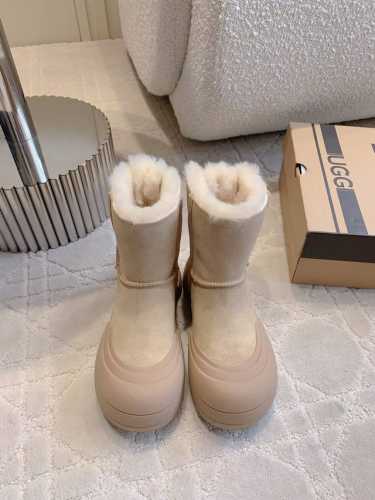 出厂价 UGG新款羊毛保暖雪地靴 超级厚实保暖 经典百搭款 鞋面牛反绒 内里垫脚进口澳洲一体羊皮毛 尺码35-39 40定做