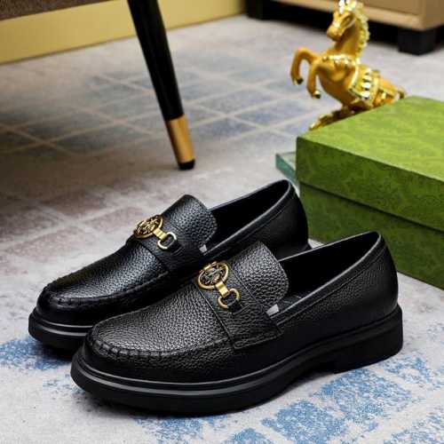 工厂价 古奇 Gucci 2023男士最新款休闲皮鞋！专柜同步上市！原版一比一复刻。全进口头层小牛皮。内里采用头层顶级牛皮，原版原厂特供橡胶大底。引领时尚新概念