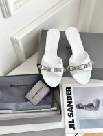 顶级版本 钻扣 280 Balenciag*巴黎世家新款金属铆钉机车风高跟拖鞋！ 辣妹必备，鞋面定制进口牛腊皮跟原版面料一模一样，内里垫脚均为羊皮，做旧铆钉设计