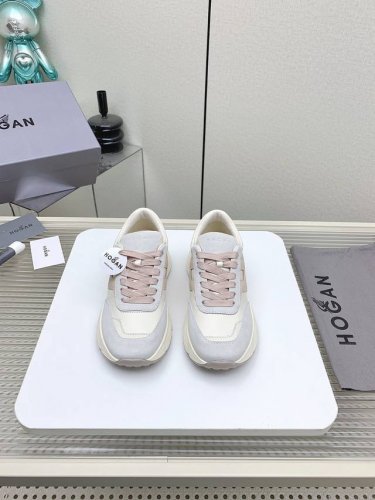 出厂女 高版本 Hogan霍根 25 最新H669系列 情侣款 厚底 休闲 运动鞋 原版购入开发 做货 Hogan H669系列在轻便鞋底设计上增添淑女元素，增