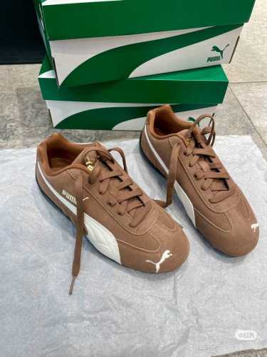 P340 我真的爱死Puma了 从来没见过这么美的Puma 专卖店也上了最新的灰颜色！这款太戳少女心了！都是撞色的设计！太美了～并且鞋身也用丝带的设计，整体饱和