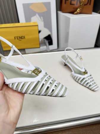 芬迪新款上线 拼色做饭 码数:35-40 41.42.定做 价格 跟高：5Cm - 点击图像关闭