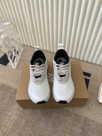 Loewe罗意威 X On Cioudtilt2.0跑鞋 情侣款 罗意威 Xon 昂跑全新合作系列 时尚，品牌与瑞士高性能运动品牌on携手打造的此系列作品专为城 - 点击图像关闭
