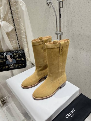 高版本celine 赛琳 秋冬爆款短靴 年度人手一双的短靴 显瘦增高满分单品 原版购入开发 所有细节无差 原版定制材料 牛皮面牛皮内里 原版真底注塑大底 码数：