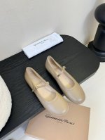 gianvito Rossi｜吉安维托 罗西 25 2025春夏新品 Gr彩色宝石玛丽珍芭蕾舞鞋 火爆上新！ 这鞋绝对是黑马选手 颜值超高 网红博主火爆追捧 特