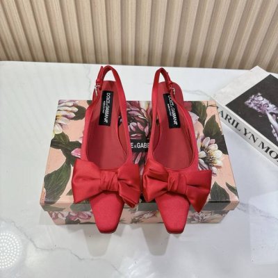 Dolce & Gabbana 杜嘉班纳 25Vs春夏爆款单鞋系列 小方头蝴蝶结单鞋 原版1:1定制 今年最潮最流行复古英伦风 简约大气 款款都好看 非常舒适