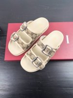 古驰新品魔术贴沙滩拖鞋 钻G扣皮面拖鞋 百搭M多裙子 裤子 网红搭配不同颜色袜子穿也超级洋气 size 35 39 40定做不退换