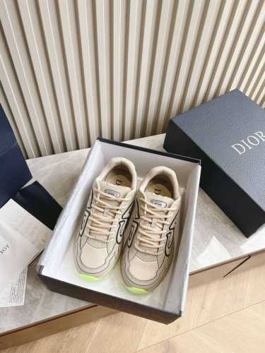冲量价: 顶级版本 迪奥Dior B30休闲运动鞋 原版抽真空大底1:1复刻顶级版本。以现代线条和科技面料打造灵动休闲格调。迪奥品牌大使王俊凯动感演绎全新B30