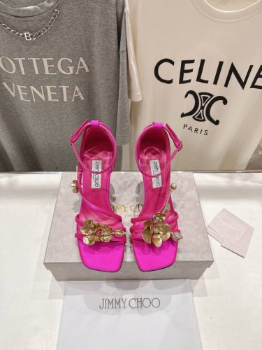 高版本出厂 Jimmy Choo*｜Jc 吉米周2025春夏新款Ixia 95 系列高跟凉鞋 经典高跟鞋廓形，配以现代感滴跟与方形开口鞋面，升级打造摩登鞋履。哑