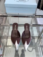 PRADA普拉达 2025ss新品T台秀场穆勒鞋 真丝尖头系列 顶级版本 prada25“T台秀款”,主推热卖款式，真丝材质搭配TPU穆勒系列春夏单鞋凉鞋系列