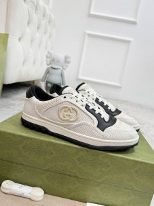 35 40 38 44Gucci 休闲鞋 早春爆款推荐，原版鞋底、原版面料、原版套楦工艺一比一折骨复刻！重工刺绣追求极致！ 面料：意大利进口头层牛皮 内里：原版