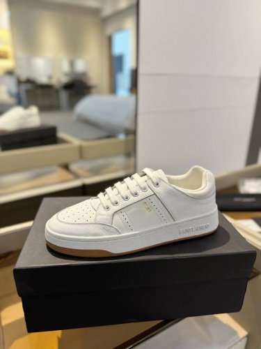 价格p： 情侣款 独家开模版本 Saint Laurent 圣罗兰 Sl61春夏最新爆款休闲系列 原版购入 一比一复刻 ，新鲜血液注入加休闲复古的设计，超好看百